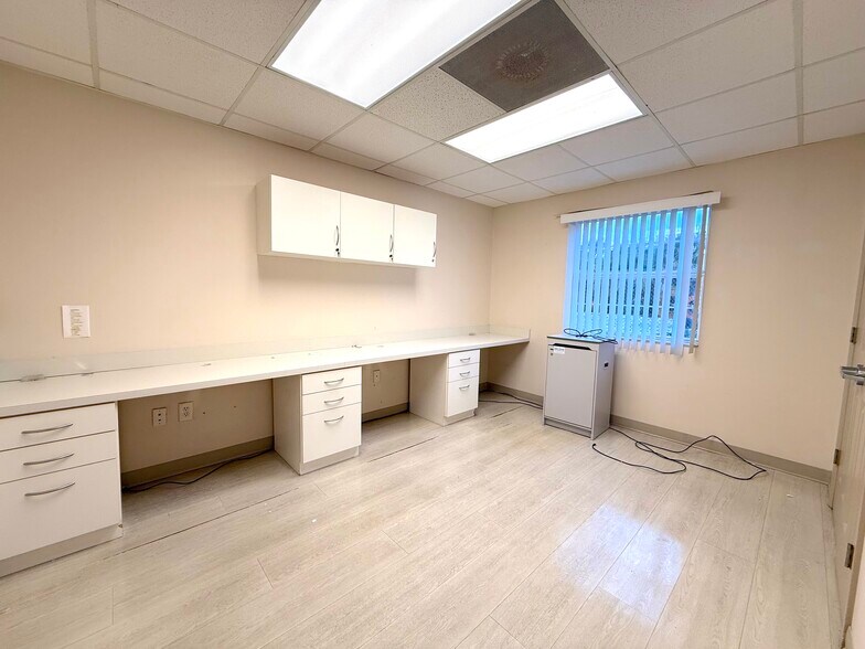 More Photos Of 833 E Oak St, Kissimmee Medical For Lease