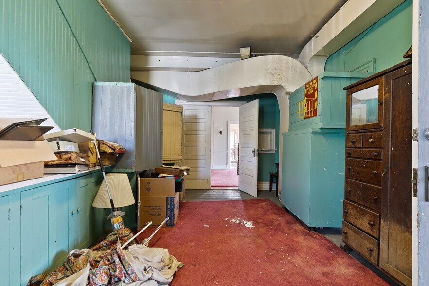 More Photos Of 2500 E Marshall St, Richmond Office For Sale