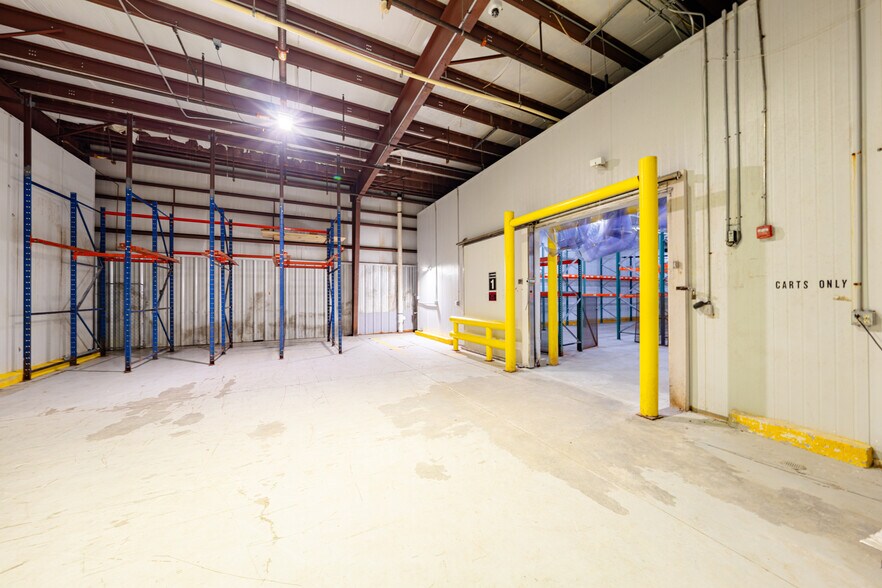 More Photos Of 5150 N State Road 7, North Lauderdale Refrigeration Cold Storage For Lease