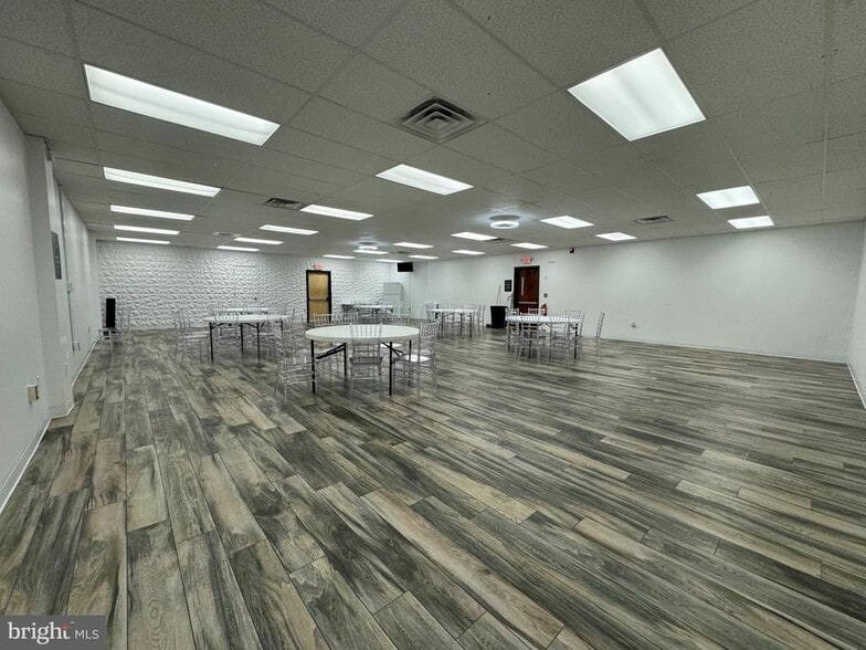 More Photos Of 1 E Market St, York Office For Sale