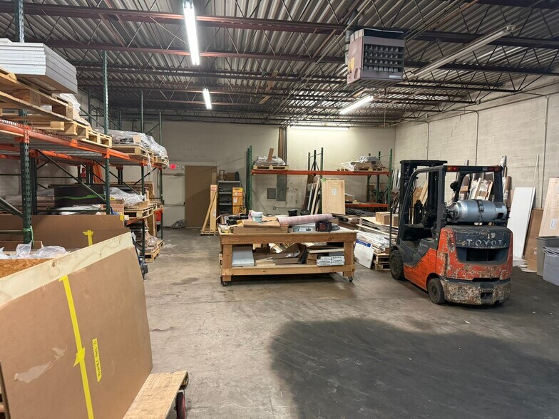 More Photos Of 1808-1900 Mearns Rd, Warwick Township Warehouse For Lease