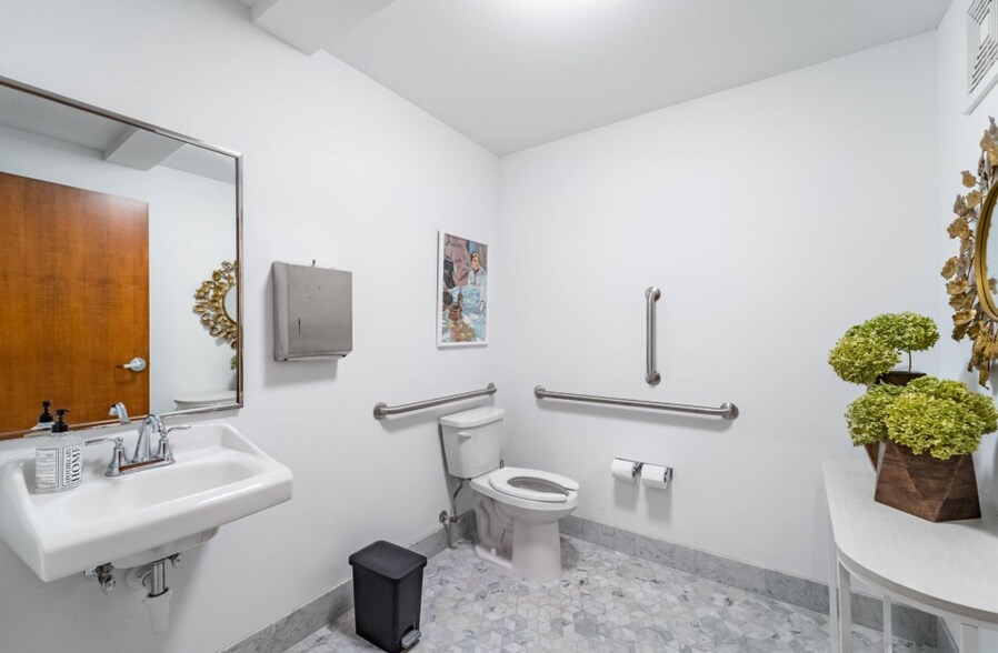 More Photos Of 209 Grant St, Wausau Restaurant For Sale