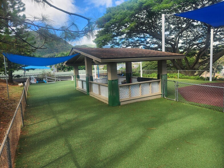 More Photos Of 1425 Keolu Dr, Kailua Religious Facility For Lease