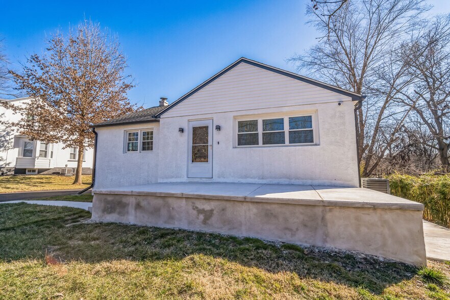 Primary Photo Of 2952-2954 Dekalb Pike, East Norriton Township Apartments For Sale