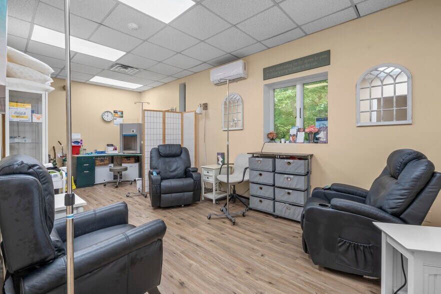 More Photos Of 887 Main St, Monroe Office Residential For Sale