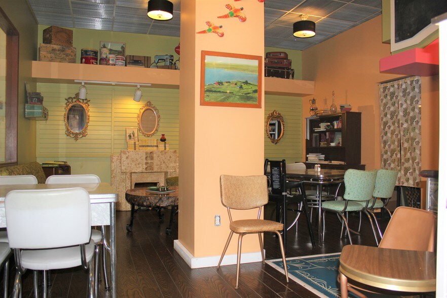 More Photos Of 579 3rd St SE, Medicine Hat Office For Lease