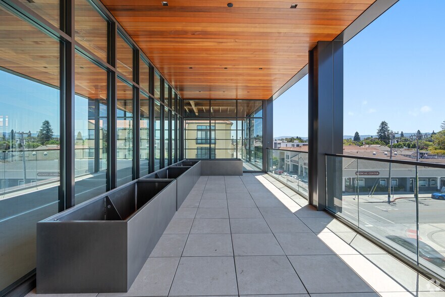 More Photos Of 993 Laurel St, San Carlos Office For Sale