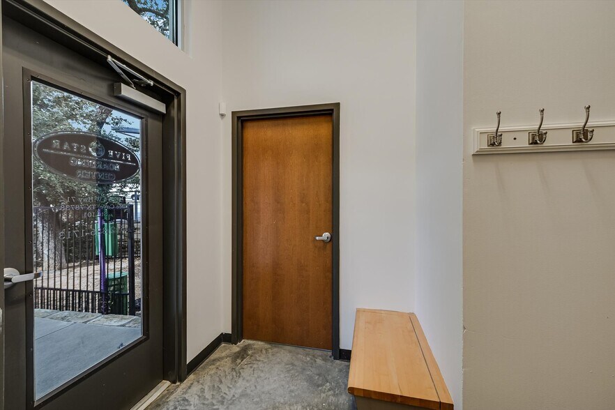 More Photos Of 15314 W State Highway 71, Bee Cave Office For Lease