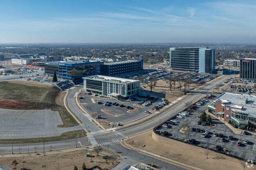 More Photos Of 3721 S Champions Dr, Rogers Medical For Lease