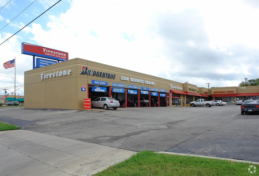 Primary Photo Of 11502-11540 Perrin Beitel Rd, San Antonio Unknown For Lease