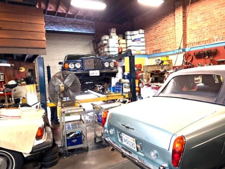 More Photos Of 1015 Grove Way, Hayward Auto Repair For Sale