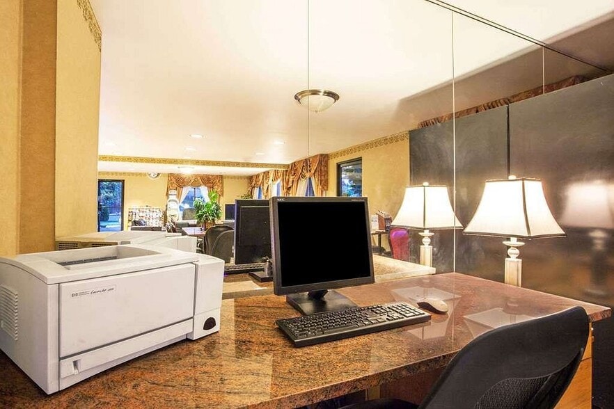 More Photos Of 13050 48th Ave S, Tukwila Hospitality For Sale