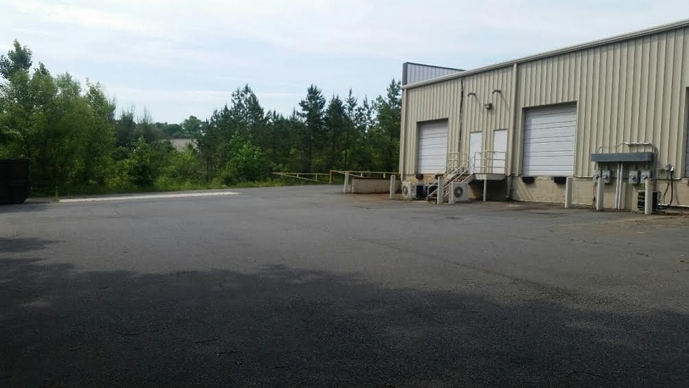More Photos Of 5521 Cannon Dr, Monroe Light Distribution For Lease