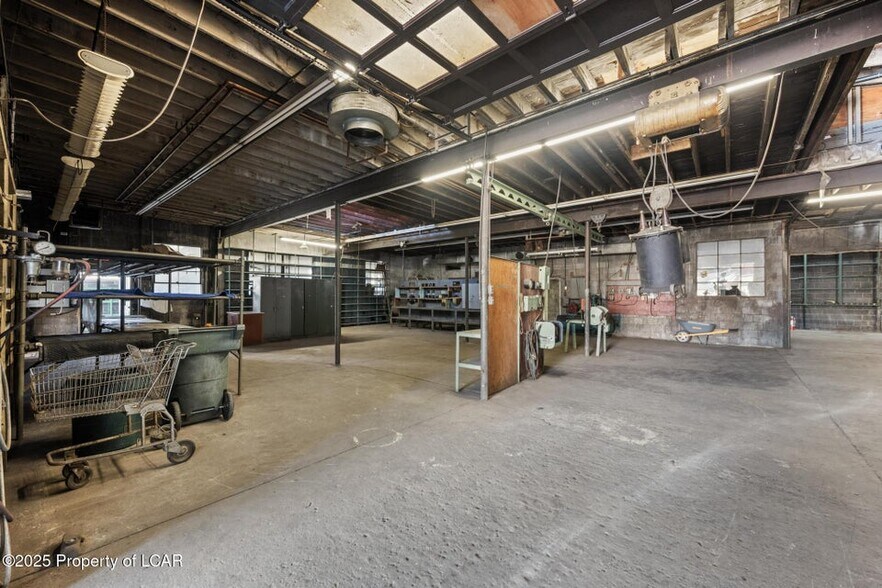 More Photos Of 36 Atherton Ave, Wyoming Warehouse For Sale