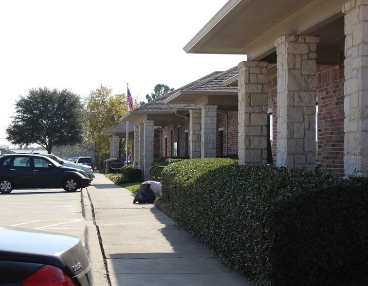 More Photos Of 4006 Wellington St, Greenville Office For Lease