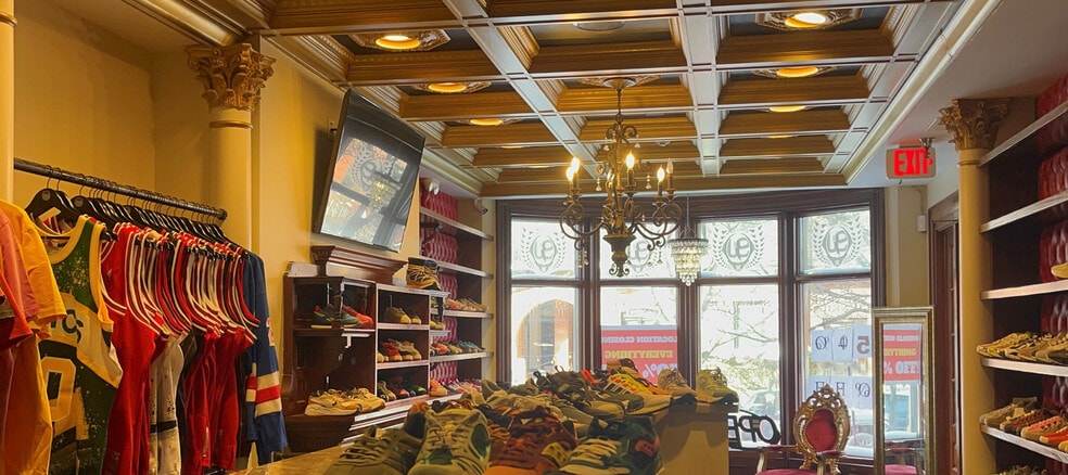 More Photos Of 268 Newbury St, Boston Storefront Retail Office For Lease