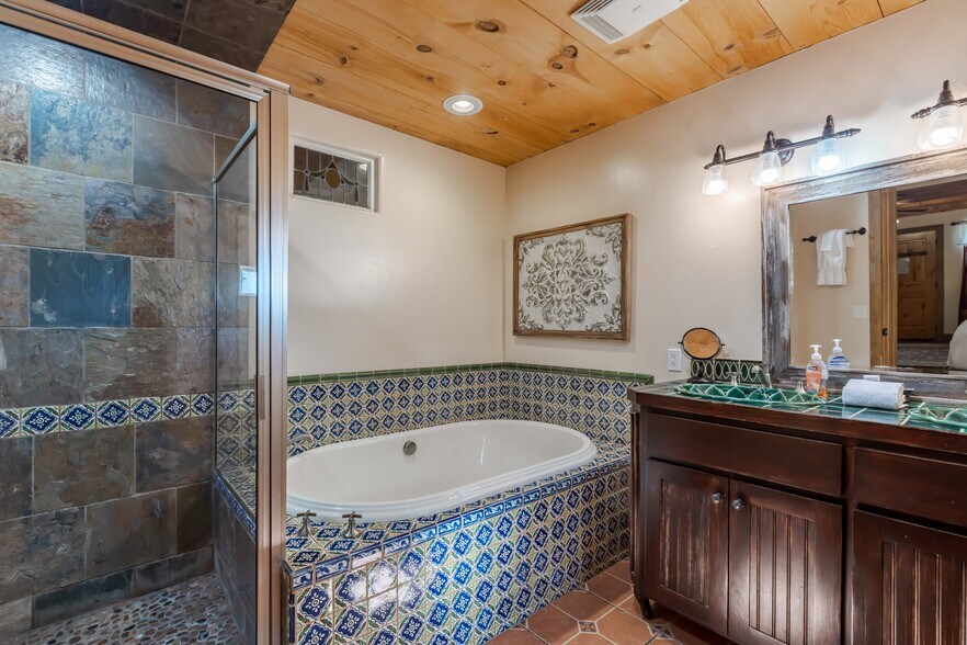 More Photos Of 514 W Austin St, Fredericksburg Specialty For Sale