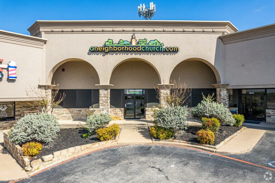 More Photos Of 6700 Denton Hwy, Watauga Freestanding For Lease