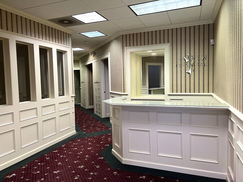 More Photos Of 102 Wolcott Rd, Wolcott Office For Lease