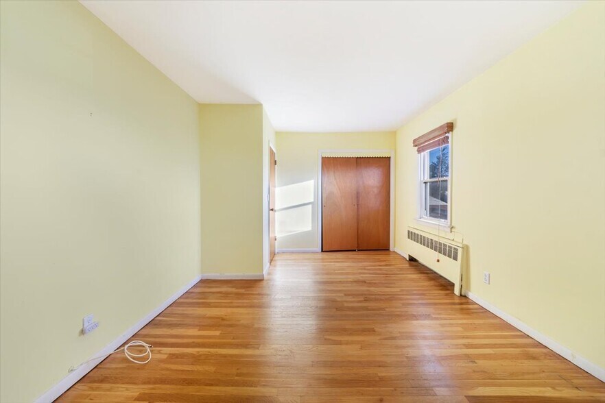 More Photos Of 30 College Pl, Yonkers Multifamily For Sale