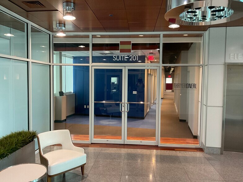 More Photos Of 101 Parklane Blvd, Sugar Land Office For Lease