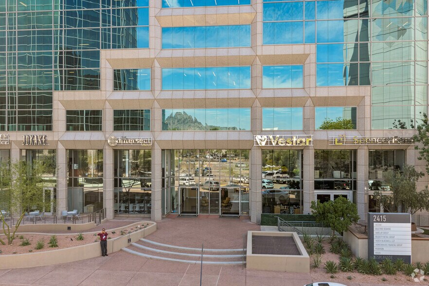 More Photos Of 2415 E Camelback Rd, Phoenix Office For Lease