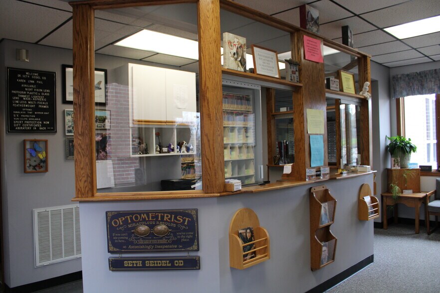 More Photos Of 32-38 Main St, Windsor Locks Office For Sale