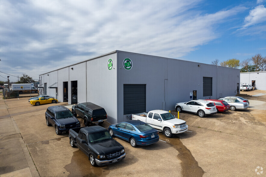 Primary Photo Of 3200 Curtis Dr, Fort Worth Warehouse For Lease