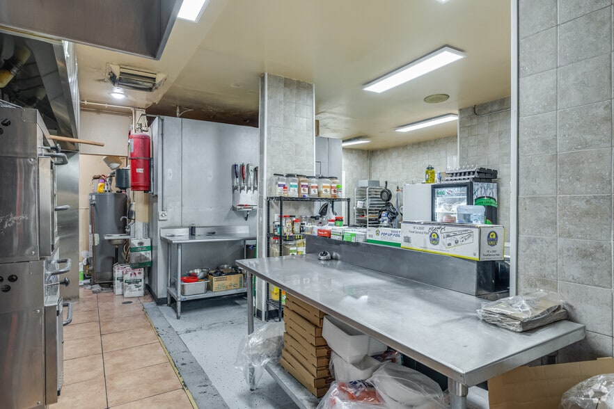 More Photos Of 7830 N 19th Ave, Phoenix Restaurant For Sale