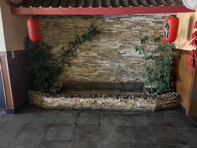 More Photos Of 1975 W Broadway Blvd, Sedalia Restaurant For Sale