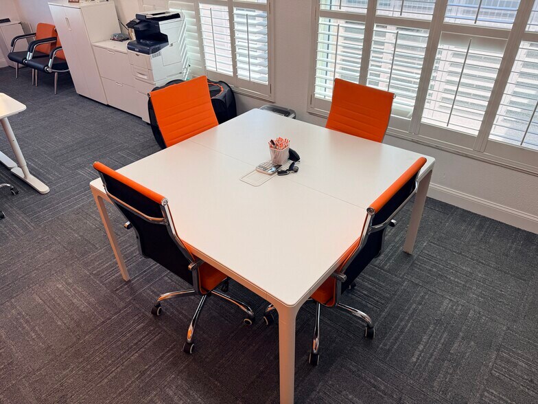 More Photos Of 310 Doris Dr, Lakeland Office For Lease