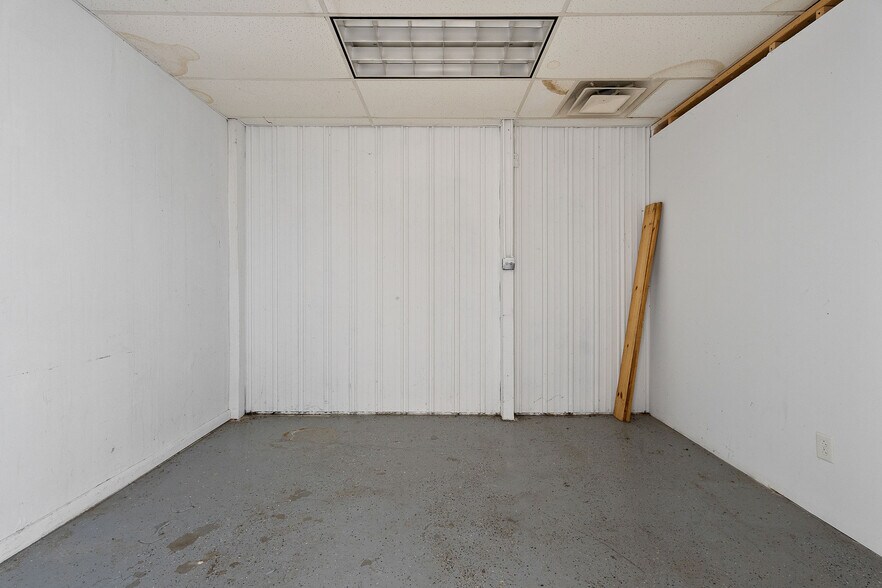 More Photos Of 170 Mayberry St, Sparta Industrial For Lease