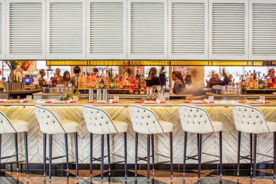 More Photos Of 1100 Wilson Blvd, Arlington Unknown For Lease