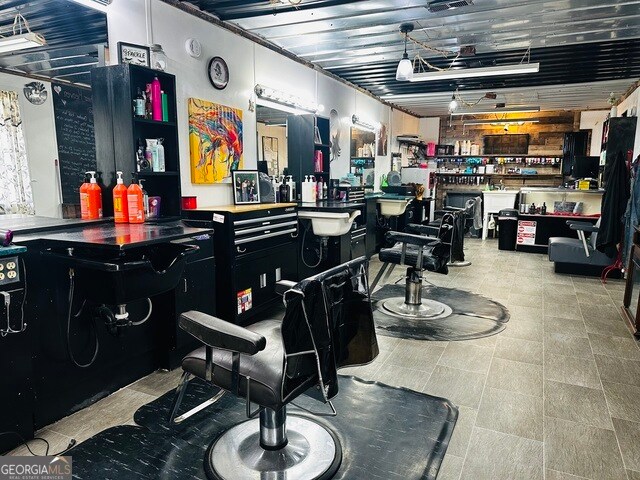 More Photos Of 12 N Forsyth Ave, Helena Freestanding For Sale