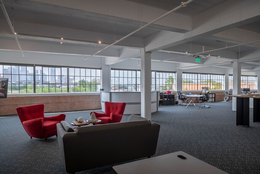 More Photos Of 800 Sampson St, Houston Loft Creative Space For Lease