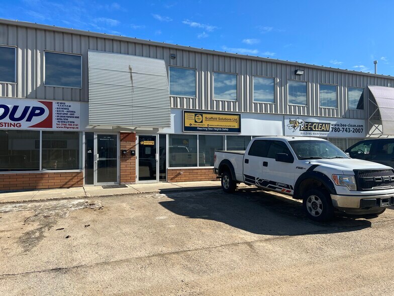 More Photos Of 380 Mackenzie Blvd, Fort McMurray Warehouse For Lease