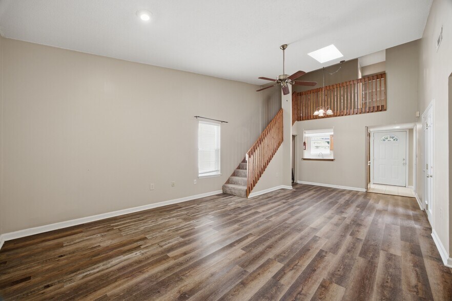 More Photos Of 115 Villa Pines Cir, Pendleton Apartments For Sale