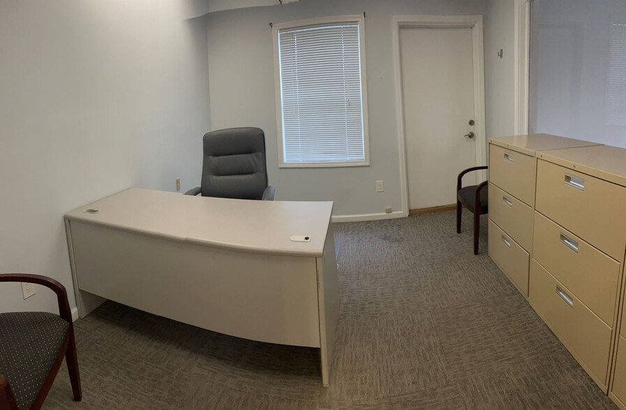 More Photos Of 39 Mill Plain Rd, Danbury Loft Creative Space For Lease