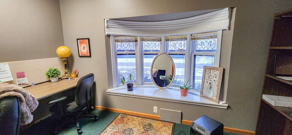 More Photos Of 1003 N Washington Ave, Lansing Office Residential For Lease