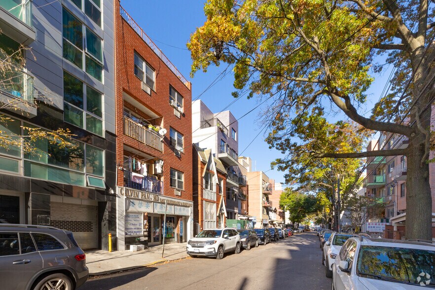 More Photos Of 132 41st Ave, Flushing Apartments For Sale