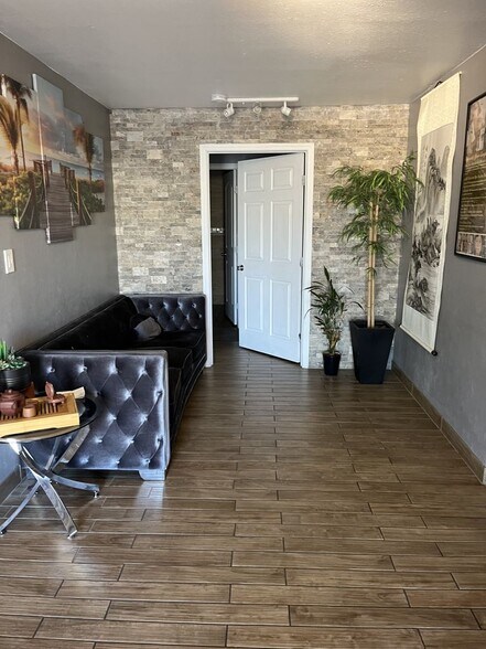 More Photos Of 3852 Killearn Ct, Tallahassee Loft Creative Space For Sale