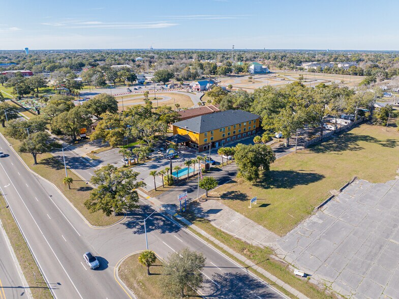 More Photos Of 1768 Beach Blvd, Biloxi Hotel For Sale