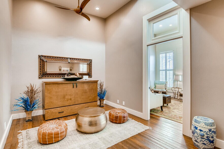 More Photos Of 706 S Austin Ave, Georgetown Storefront Retail Office For Lease