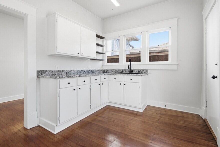 More Photos Of 1709 S Baltimore Ave, Tulsa Office Residential For Sale