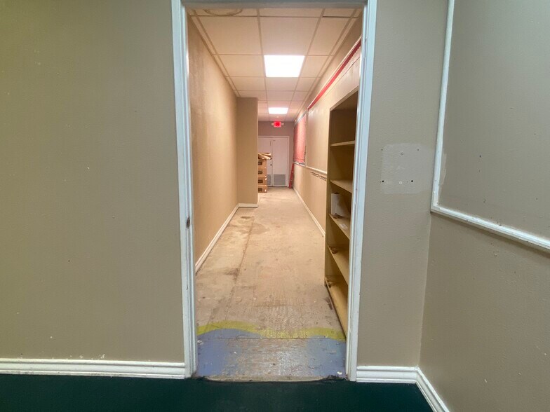 More Photos Of 111 W 5th St, Tyler Loft Creative Space For Lease