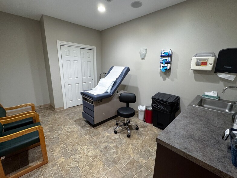More Photos Of 1455 US Hwy 61, Festus Medical For Sale