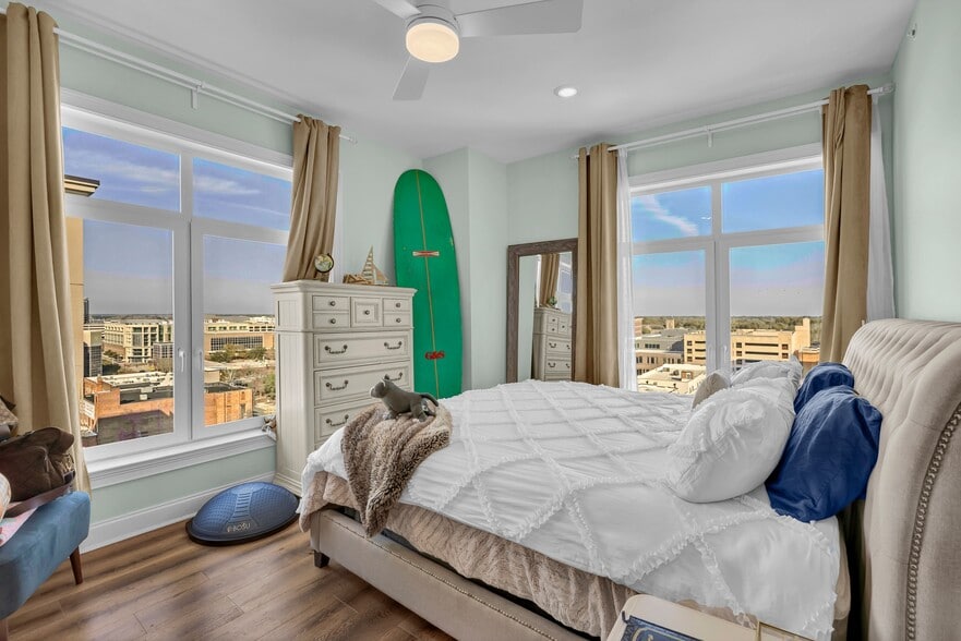 More Photos Of 240 N Water St, Wilmington Specialty For Sale