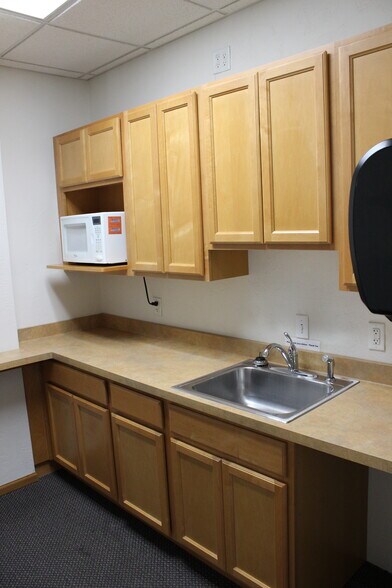 More Photos Of 1521 Randolph Rd, Janesville Medical For Lease