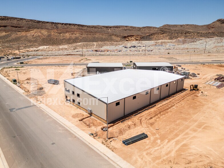 More Photos Of 3321 E Plant Dr, Washington Industrial For Lease