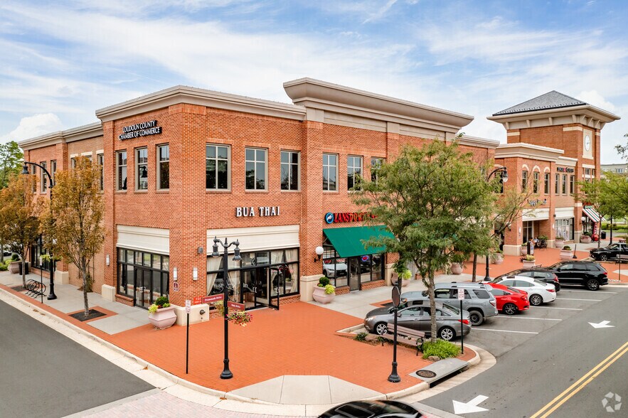 More Photos Of 19301-19329 Winmeade Dr, Leesburg Storefront Retail Office For Lease